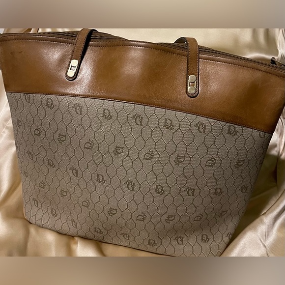 Christian Dior Tote Bundle honeycomb bag with change purse and cosmetic … - Picture 3 of 16